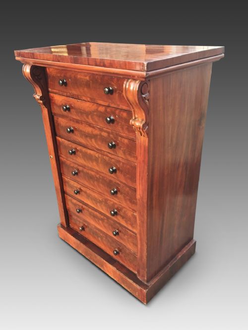 mahogany wellington chest english c 1870